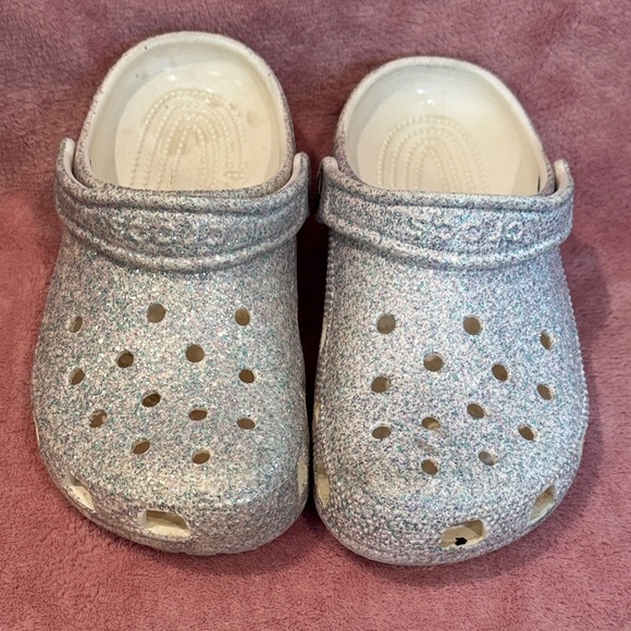 CROCS Kids Silver Glitter Clogs - Picture 2 of 5